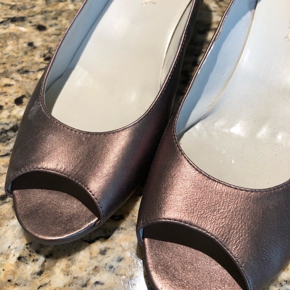 Women’s open toe shoe - Picture 2 of 8